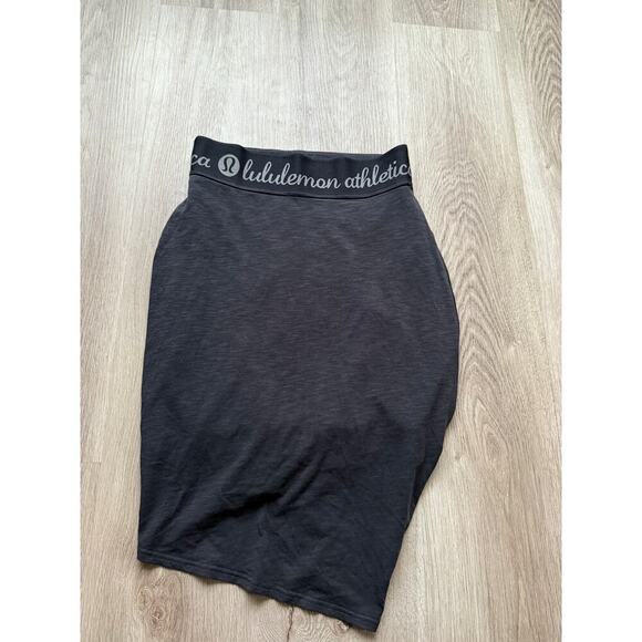 Lululemon Inner Essence Skirt, Black, Size 6 - Picture 5 of 6